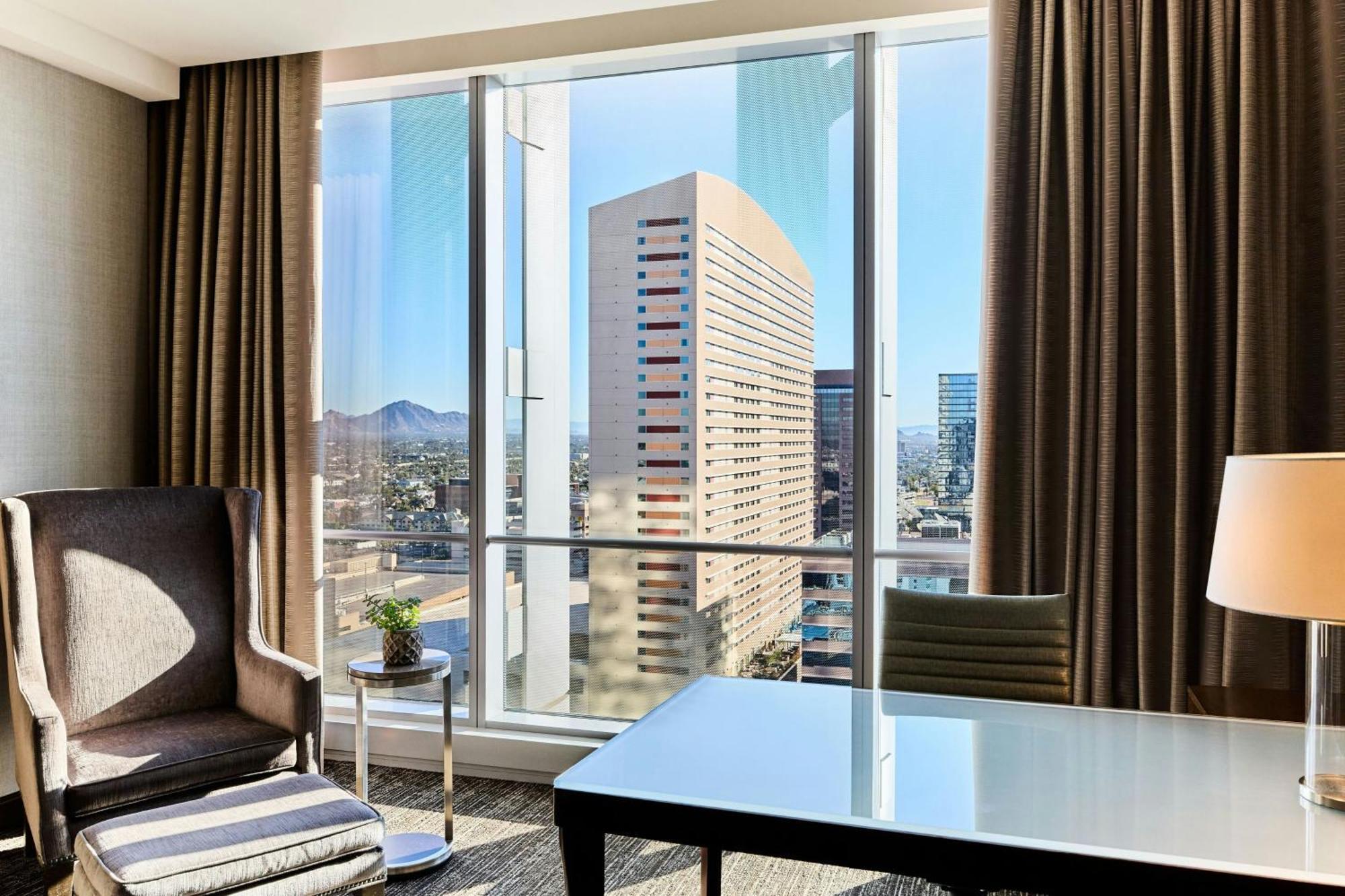 The Westin Phoenix Downtown Extérieur photo